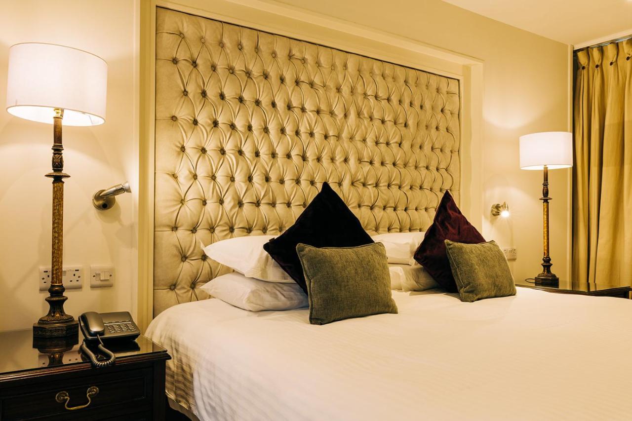 The Keadeen Hotel Newbridge  Eksteriør billede