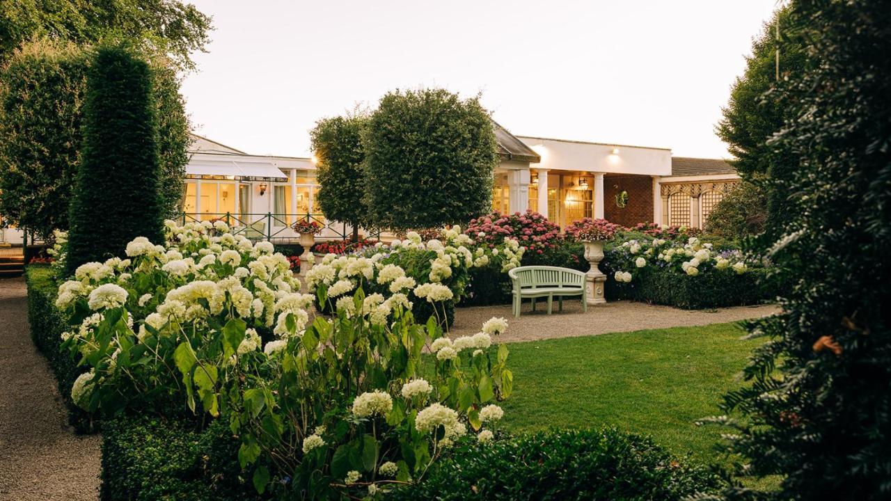 The Keadeen Hotel Newbridge  Eksteriør billede